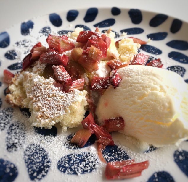 Creative Cookery Cakes: Light fig and rhubarb afternoon dessert