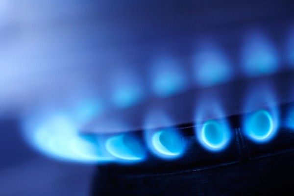 Gas