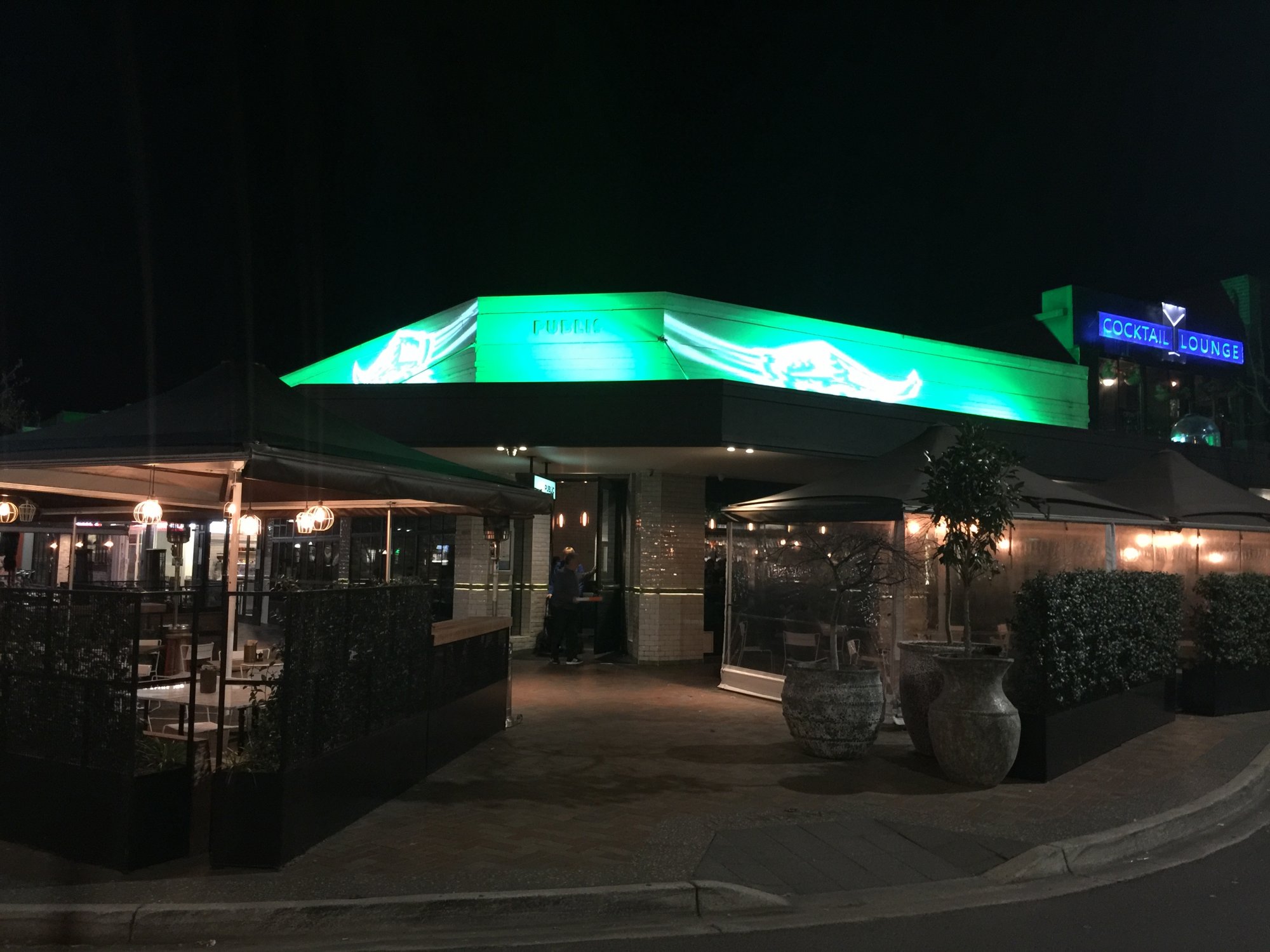 Raiders fever turns the capital green