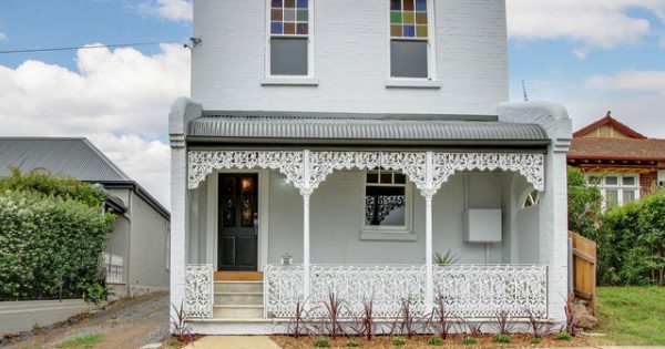 Fully-renovated Victorian home goes on the market close to Goulburn CBD