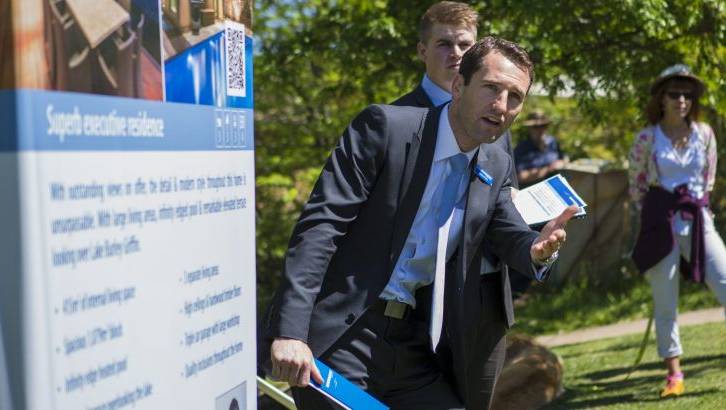 Andrew Potts - auctioneer