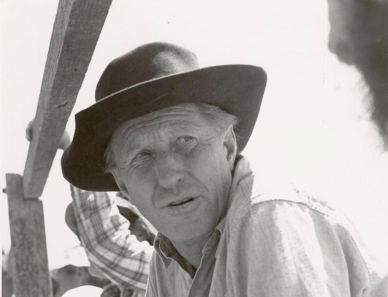 An inspirational man in numerous fields, Bede Morris was the first Chair of Immunology at the ANU.