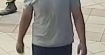Police release CCTV footage of man stealing cash register and beer from Calwell shopping centre