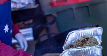Bunnings' sausage sizzles are coming back! So here's when you can snag a sanga