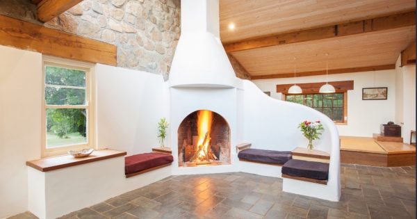 Stone, earth and wood - this home is a real Japanese Peach