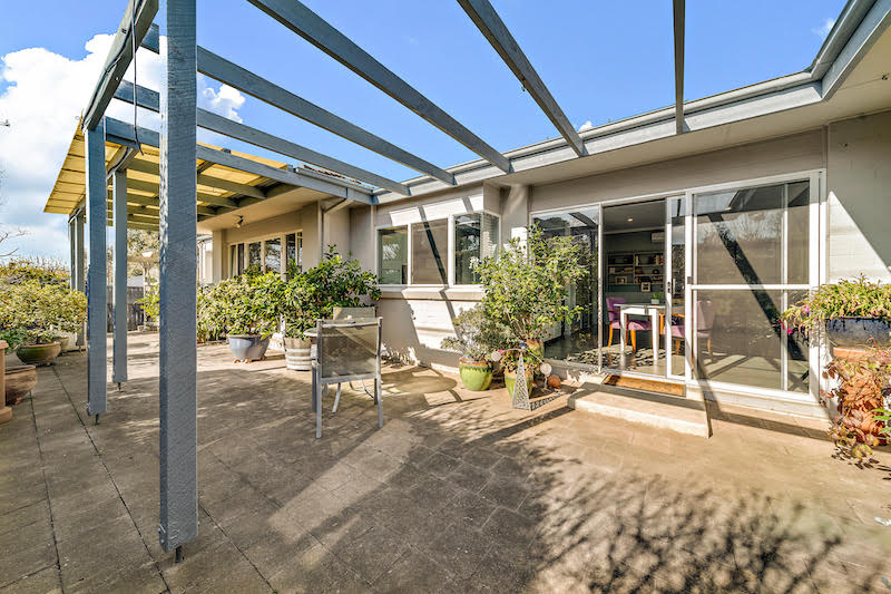 Munro Street, Curtin