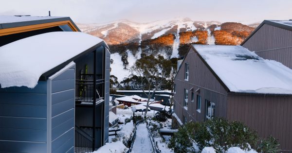 68-year-old man dies skiing with friends on Thredbo's slopes