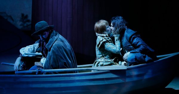 Shakespeare in Love is dizzying romantic fun, wrapped up in gorgeous costumes