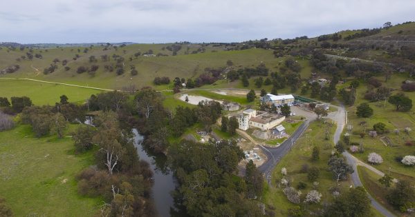 In the long dry, another pump taps into Murrumbidgee River