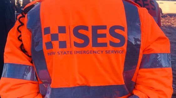Teen safe after spending night lost in bushland near Moruya