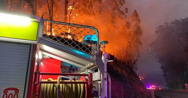 Canberra and south-east face another total fire ban as smoke is set to stay