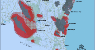 UPDATED: Batemans Bay and north hit by fire, Snowy blazes mount, highways closed