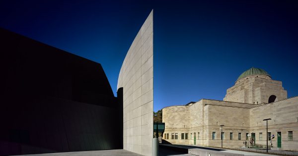 Institute of Architects urges public inquiry in plea to MPs to save Anzac Hall