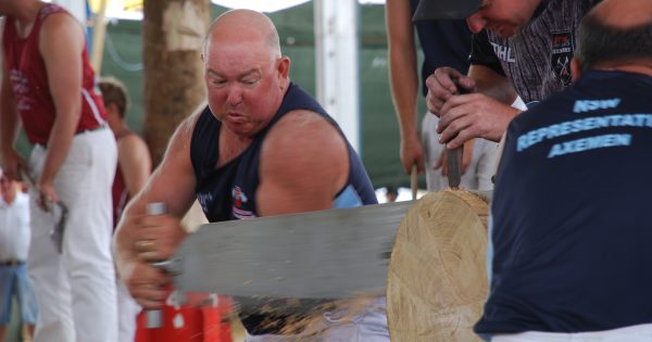 Woodchoppers the show-stoppers at the Royal Canberra Show
