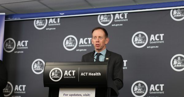 Mental health support package foreshadowed after unprecedented Lifeline demand