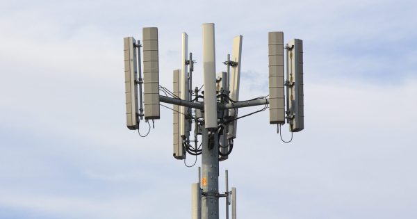 Reid telco tower proposal runs into heritage opposition