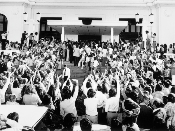 Parliament House on November 11, 1975