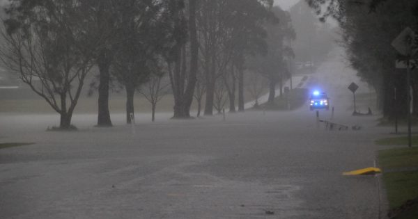 UPDATED: SES orders Moruya CBD evacuation, residents seek higher ground