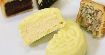 Mooncakes' gravitational pull brings Chinese community together