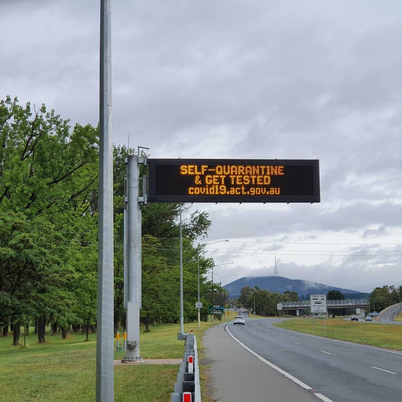 COVID-19 warning sign after Sydney outbreak. Photo: David Murtagh.