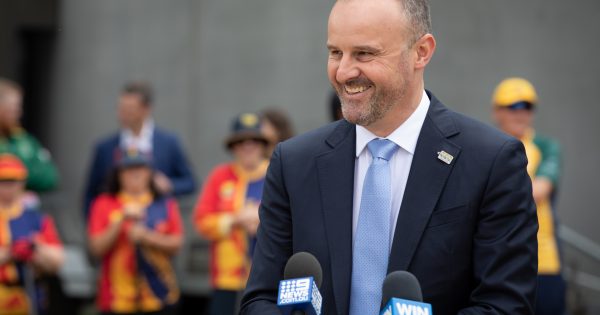 Move public servants from Sydney and Melbourne, don't single out Canberra, says Barr