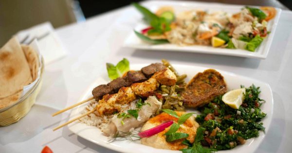 Hot in the Snowy Mountain Region: forget fast food, make Rose's Restaurant your roadtrip pit-stop!