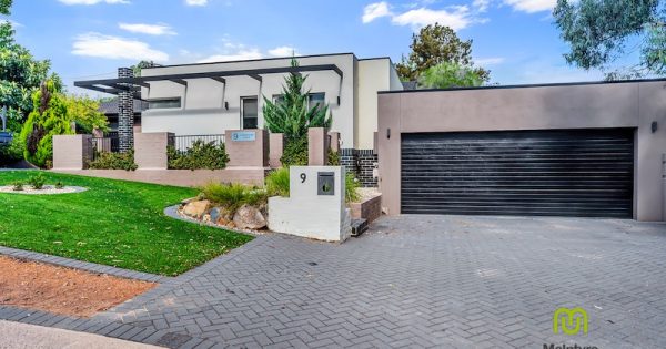 An entertainer's dream in a prime location
