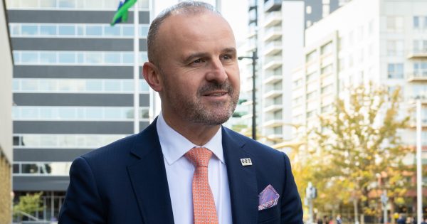 Barr open to vaccine passports, but what would it look like for Canberrans?