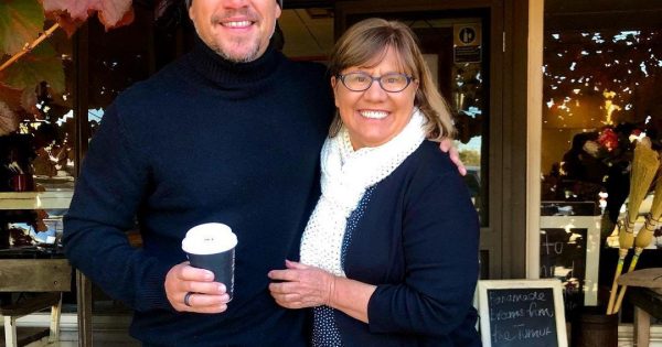 Hollywood star Matt Damon poses for a selfie with fan during visit to Jugiong