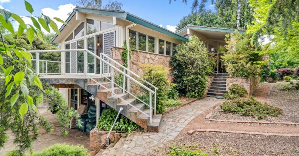 All things natural are woven into this sprawling Forrest home