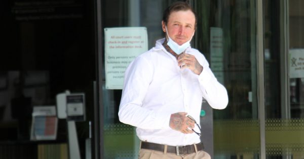 'Honourable individual' punches stranger in the face on Canberra dancefloor