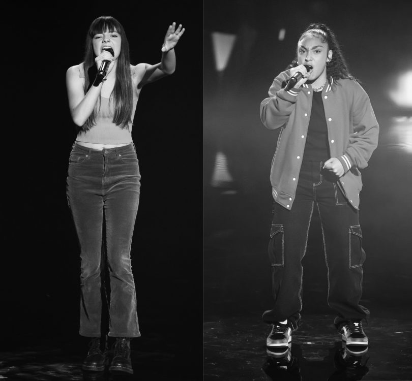 Two female singers