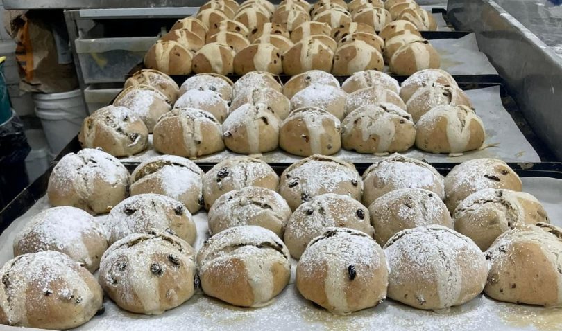 Hot cross buns