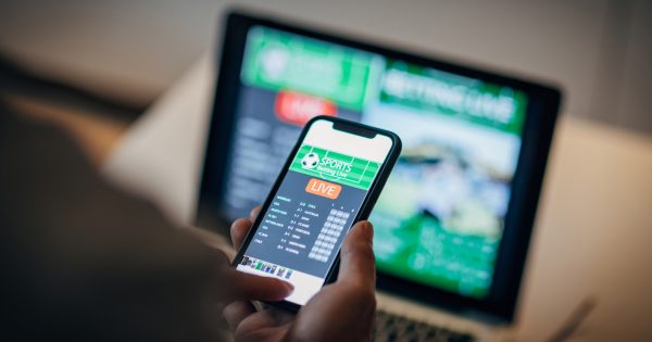 Not 'appy: government told online gambling harm as dangerous as pokies