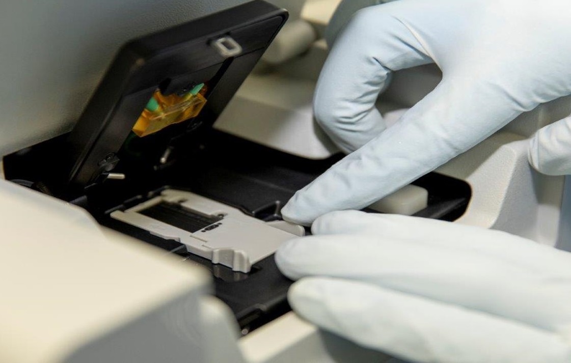 Extracting data from SIM cards seized at crime scenes