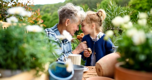 'The brain adapts' - how the hearing aid experience changes with use