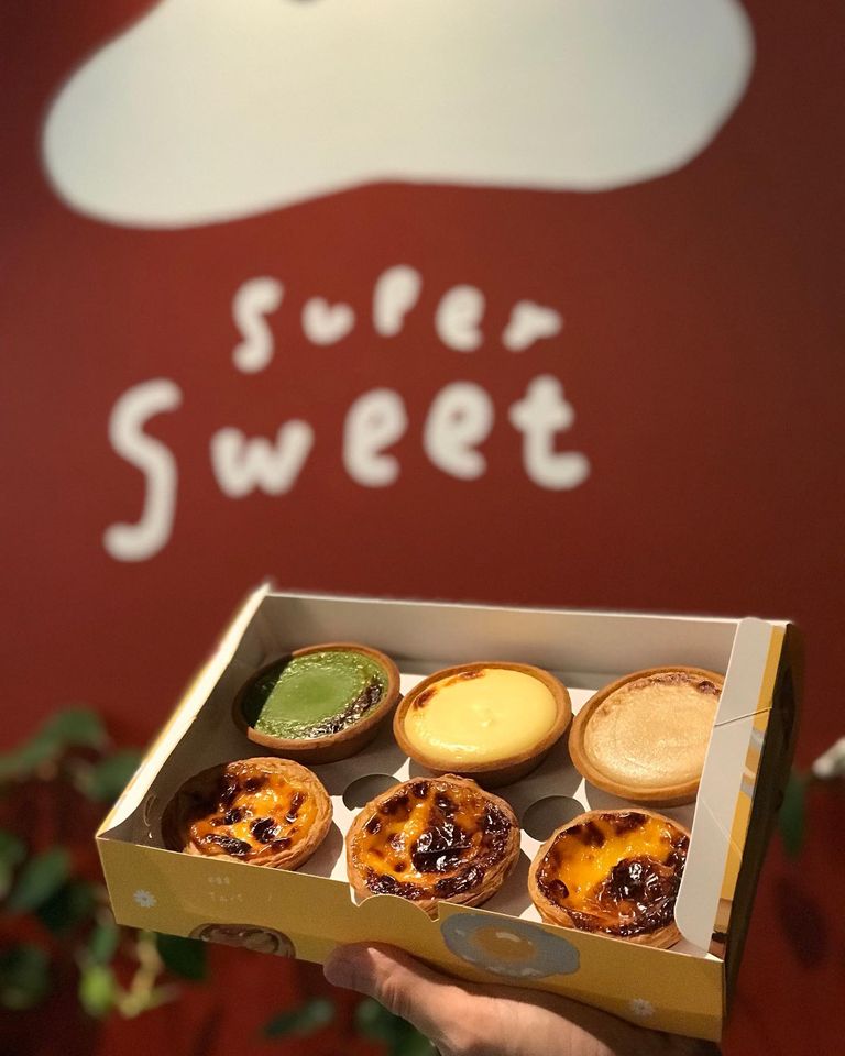 Portuguese tart and cheese tart