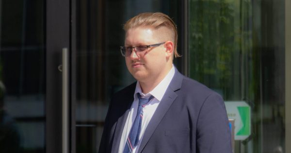 Techie accessed woman's intimate photos on her laptop during battery replacement