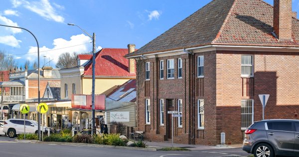 Braidwood's historic bank building expected to draw huge interest