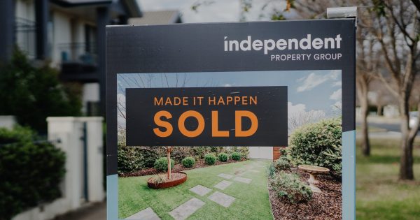 Your home won't sell over the holidays ... Or will it?