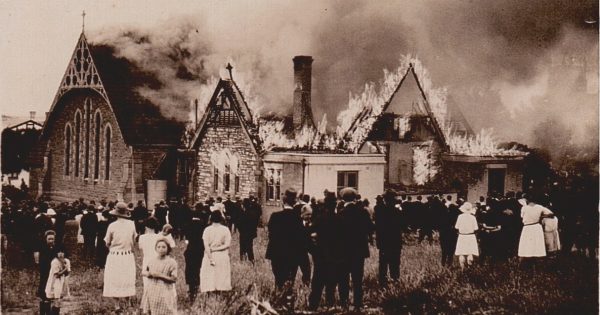 From fires to festivals, Goulburn's small hall has a big history