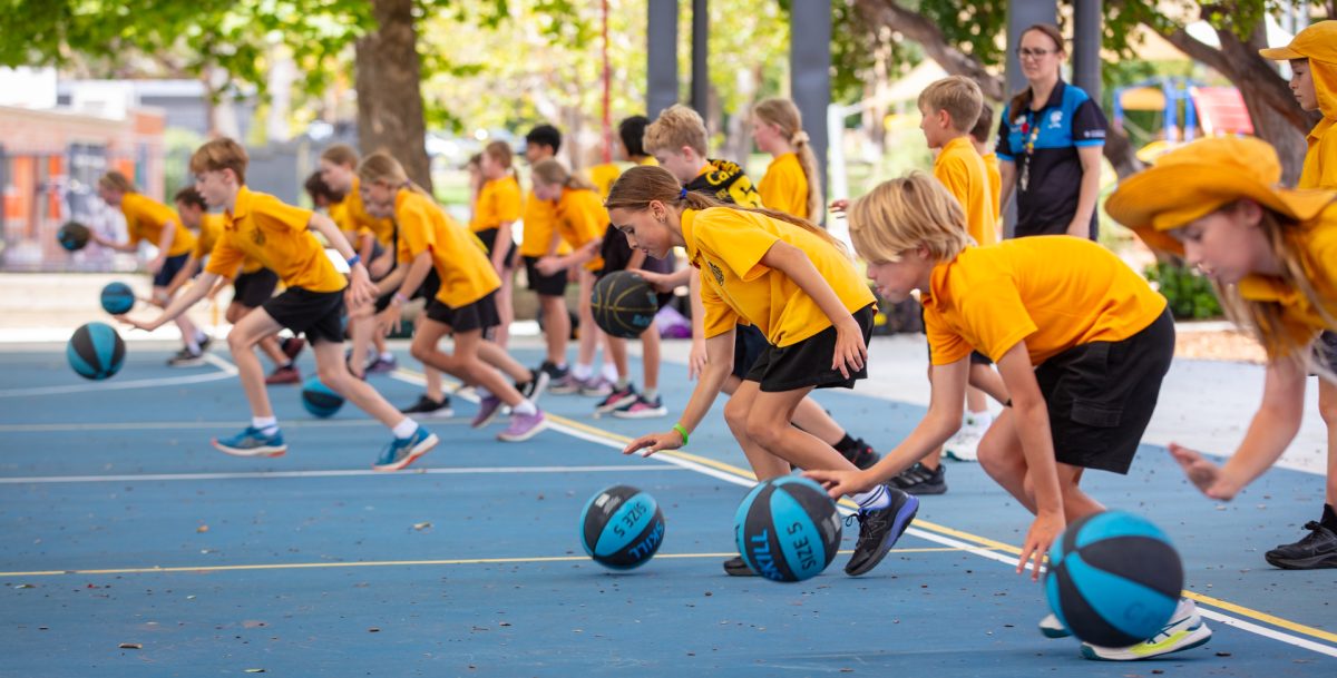 kids playing basketball