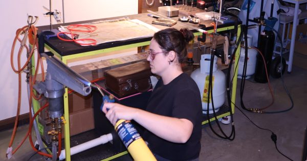Emerging Canberra glass artist cracks it with prestigious national award