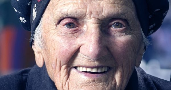 Tender opens for artists keen to immortalise Canberra's soup kitchen lady