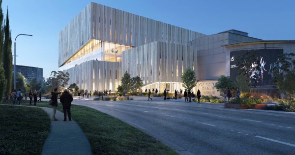 Multiplex wins Lyric Theatre contract