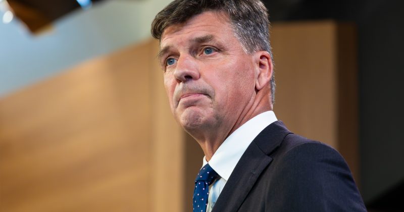 Angus Taylor makes his move and quits Liberal frontbench to mount leadership challenge