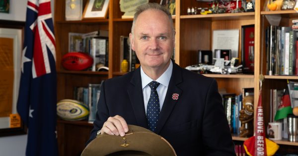'Their time to shine': Historic slouch hat brings special meaning to Signals Corps' centenary