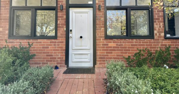 'You'd drive right past it' from the street but this Ngunnawal home predates Canberra