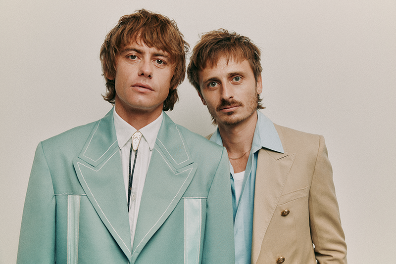 lime cordiale posing for a photo