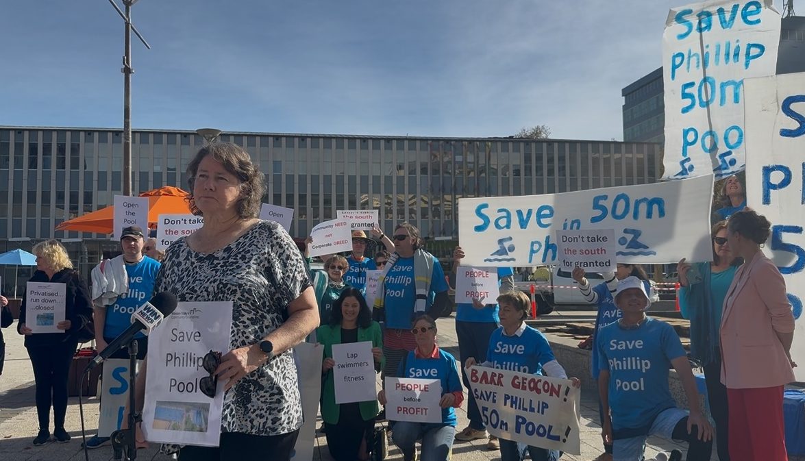 Save Phillip Pool protesters with Fiona Carrick